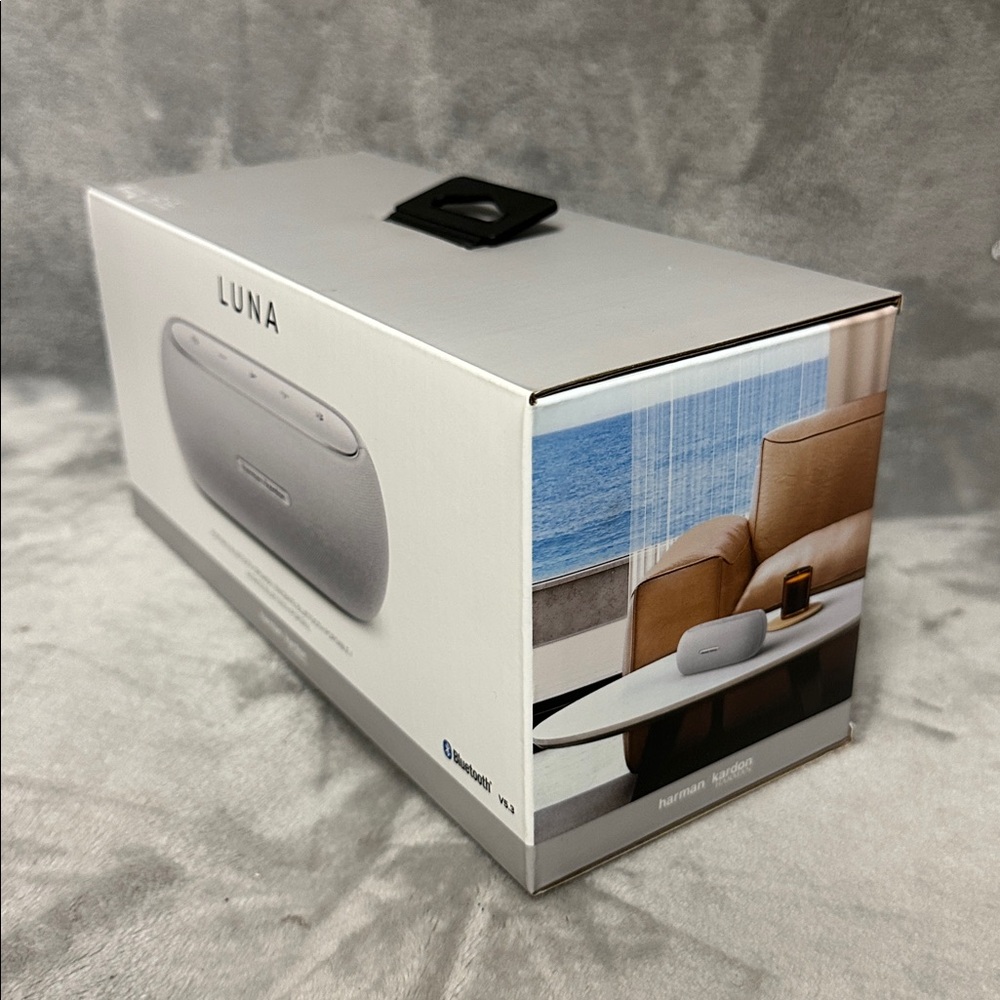 HARMAN KARDON LUNA BLUETOOTH SPEAKER - Picture 3 of 6